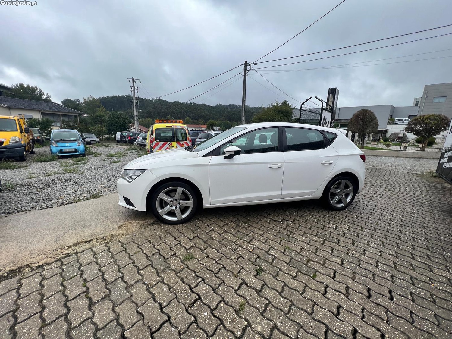 Seat Leon 1.6 TDi - 13 — photo 2