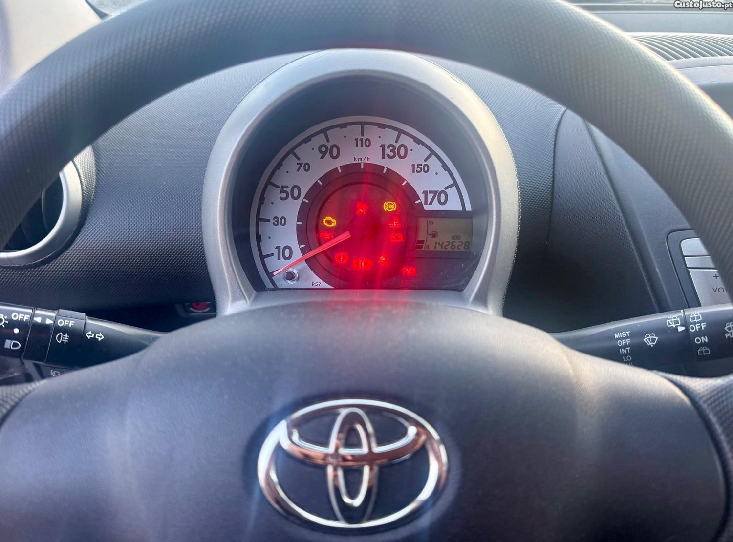 Toyota Aygo 1.0 Dynamic — fotografia 8