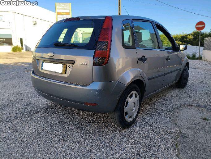 Ford Fiesta 1.4 Tdci Trend — fotografia 5