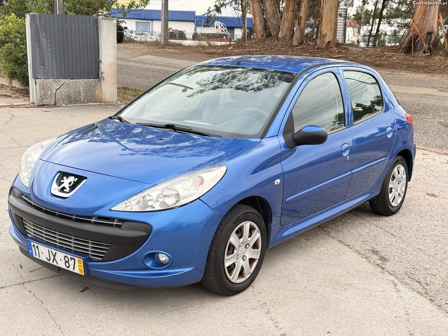 Peugeot 206 1.1i de 2010 — fotografia 17