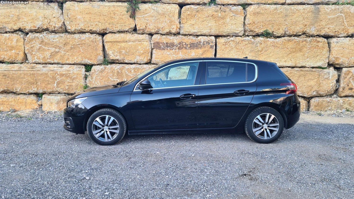Peugeot 308 1.5 BlueHDi Allure — photo 3