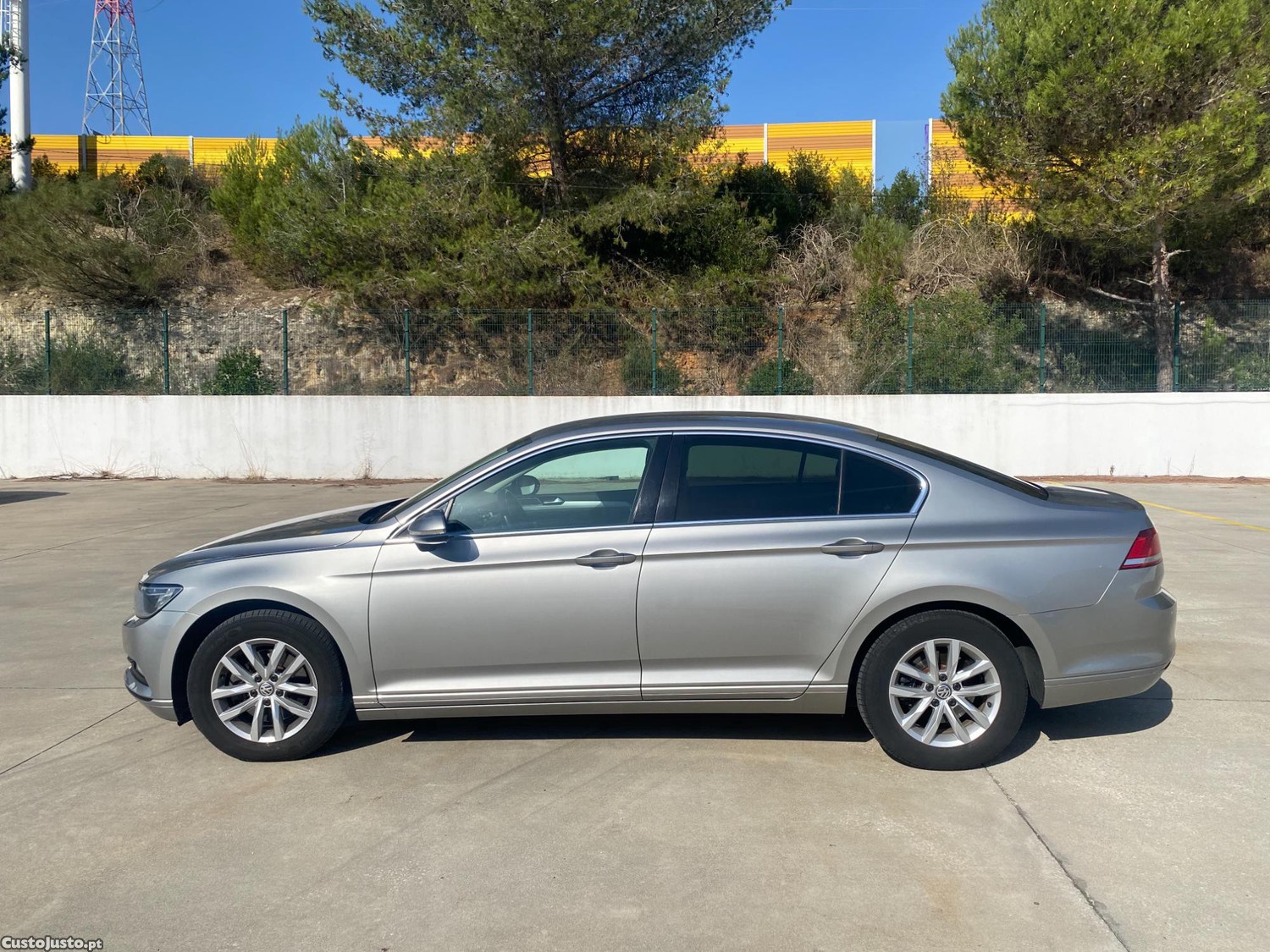 Volkswagen Passat 1.6 TDI BlueMotion — fotografia 6