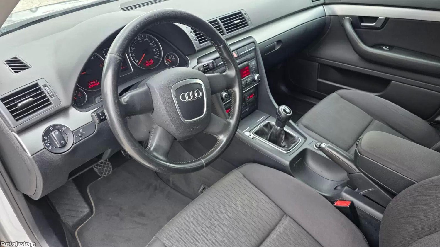 Audi A4 1.9 tdi s-line — fotografia 12