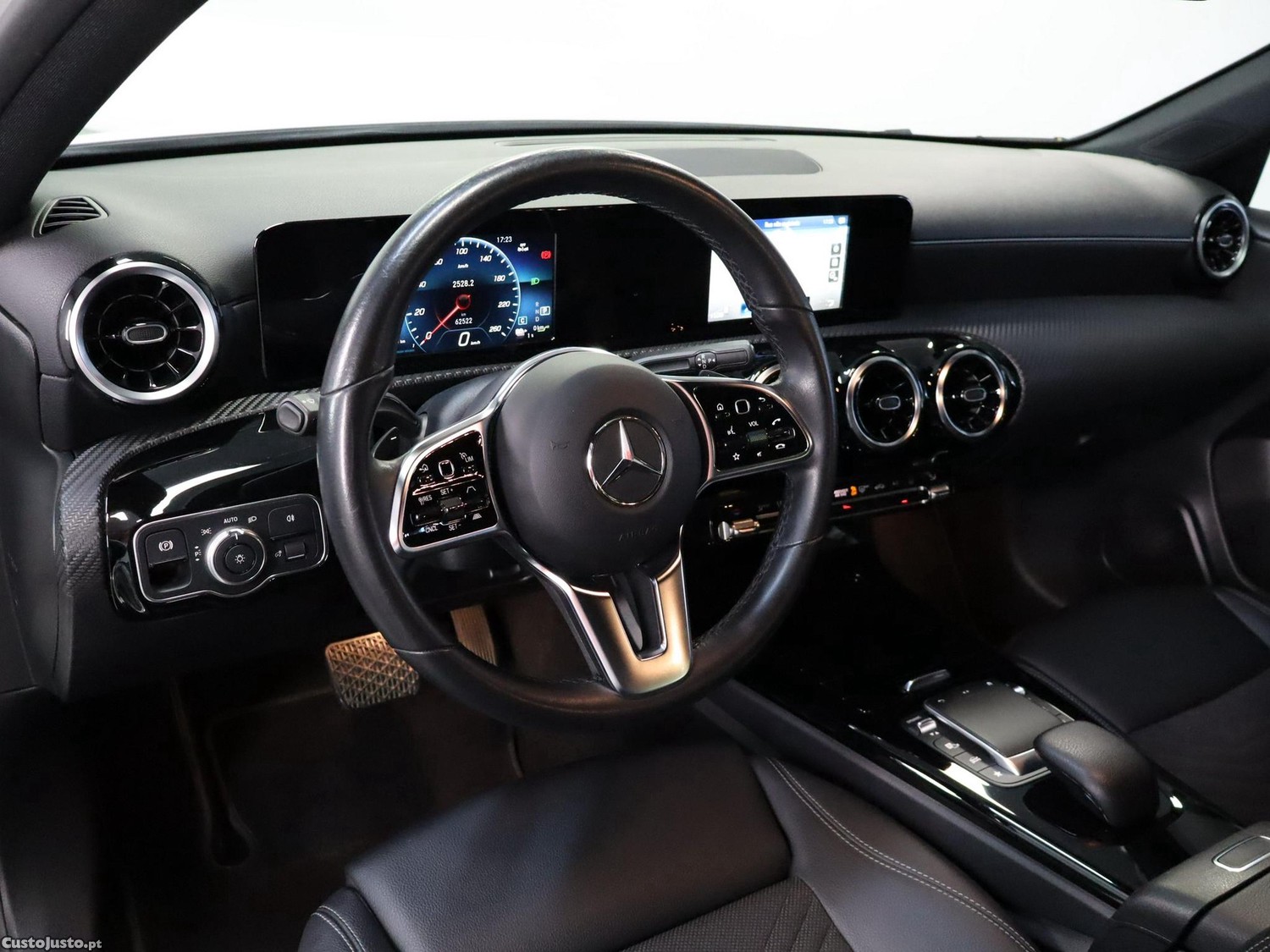 Mercedes-Benz A 250 e Style Plus — fotografia 13