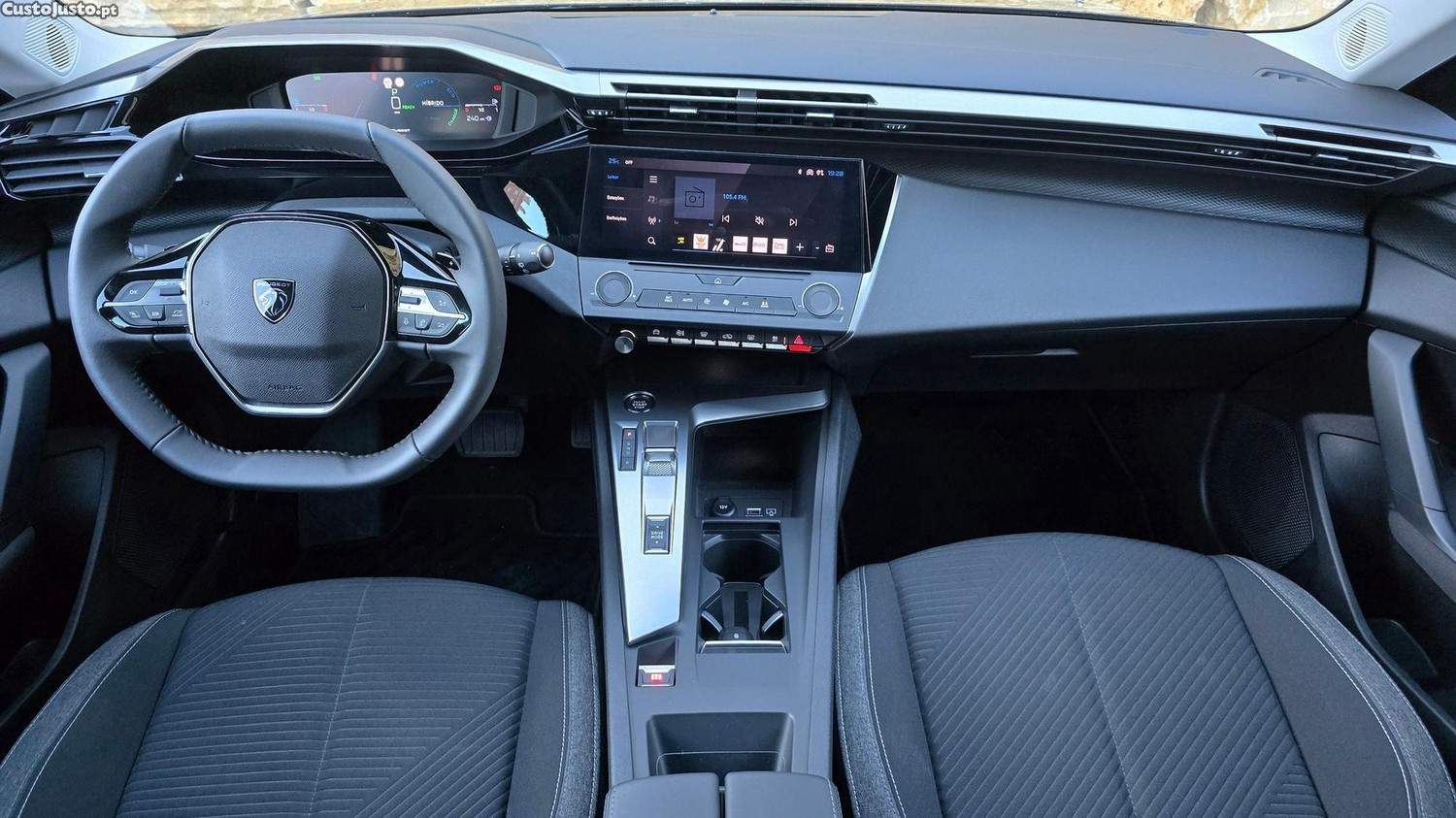Peugeot 308 Hybrid Plug-in Active Pack EAT 8 — fotografia 21