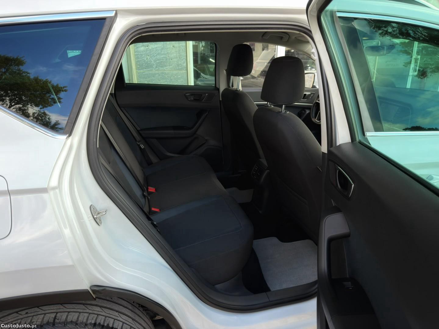 SEAT Ateca 1.6 TDI Ecomotive Reference — fotografia 4