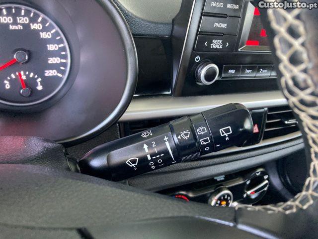 Kia Picanto 1.0 Aut. Dream-Team — fotografia 17