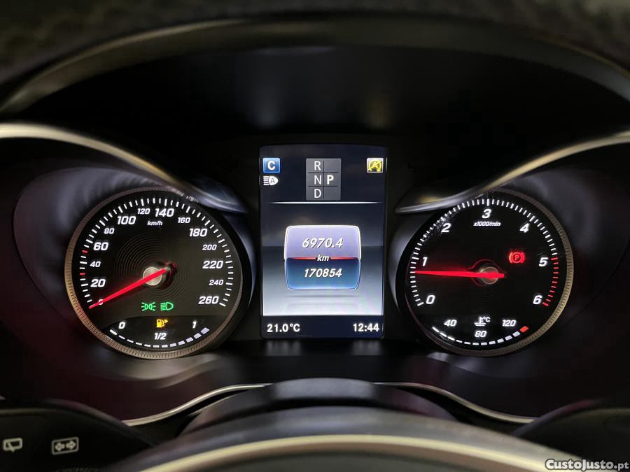 Mercedes-Benz GLC 220 AMG Line 4Matic — fotografia 11