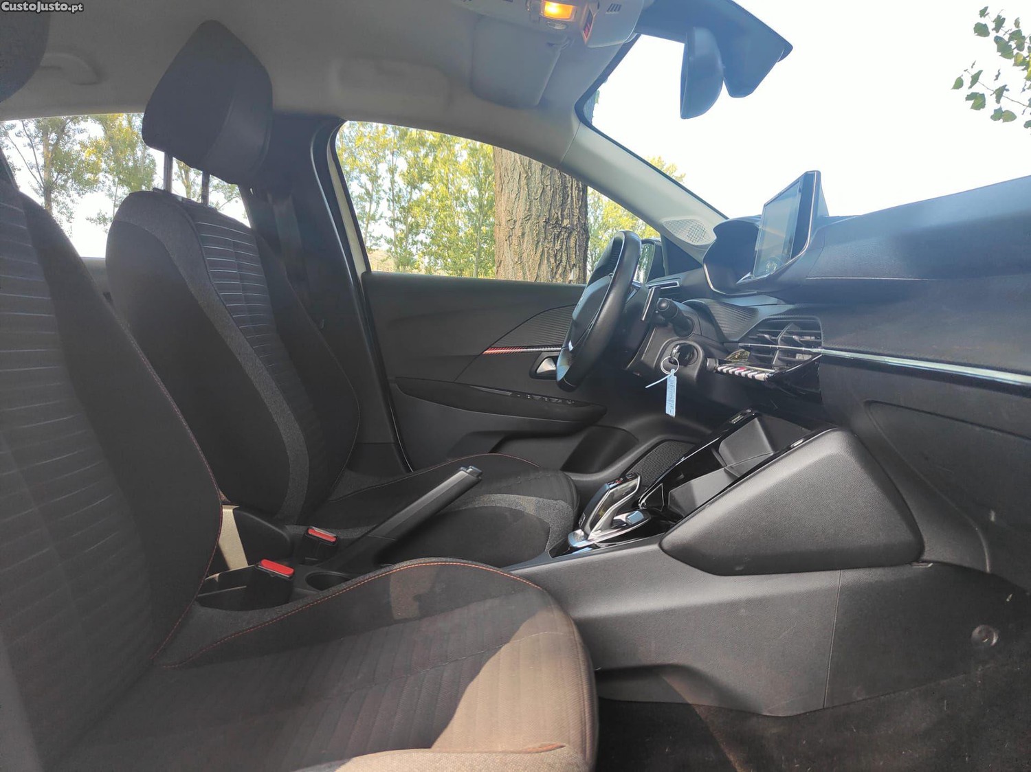 Peugeot 208 1.2 PureTech Allure EAT8 - 19 — photo 5