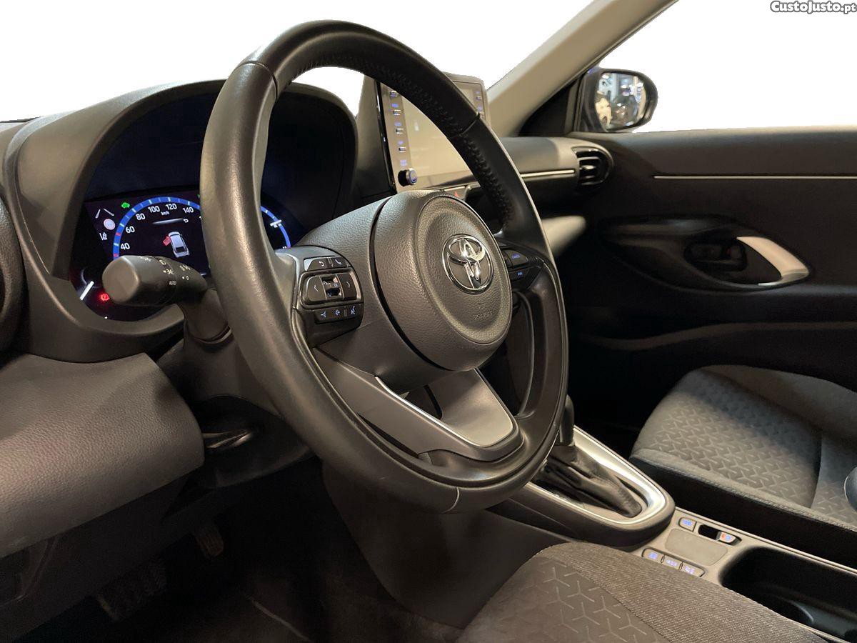 Toyota Yaris Cross 1.5 HDF Comfort Plus — fotografia 7