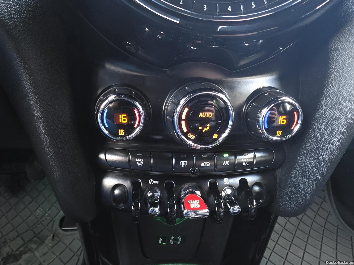MINI Cooper 1.5 Seven Edition — fotografia 23