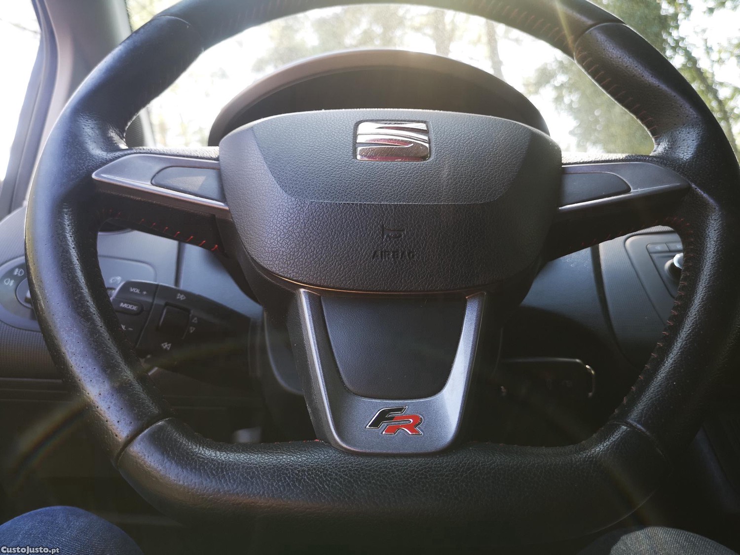 SEAT Ibiza 6J FR (ORIGINAL) 2.0 TDI 143CV VERSÃO 30 ANOS - 5 LUGARES - c/ GARANTIA — fotografia 3