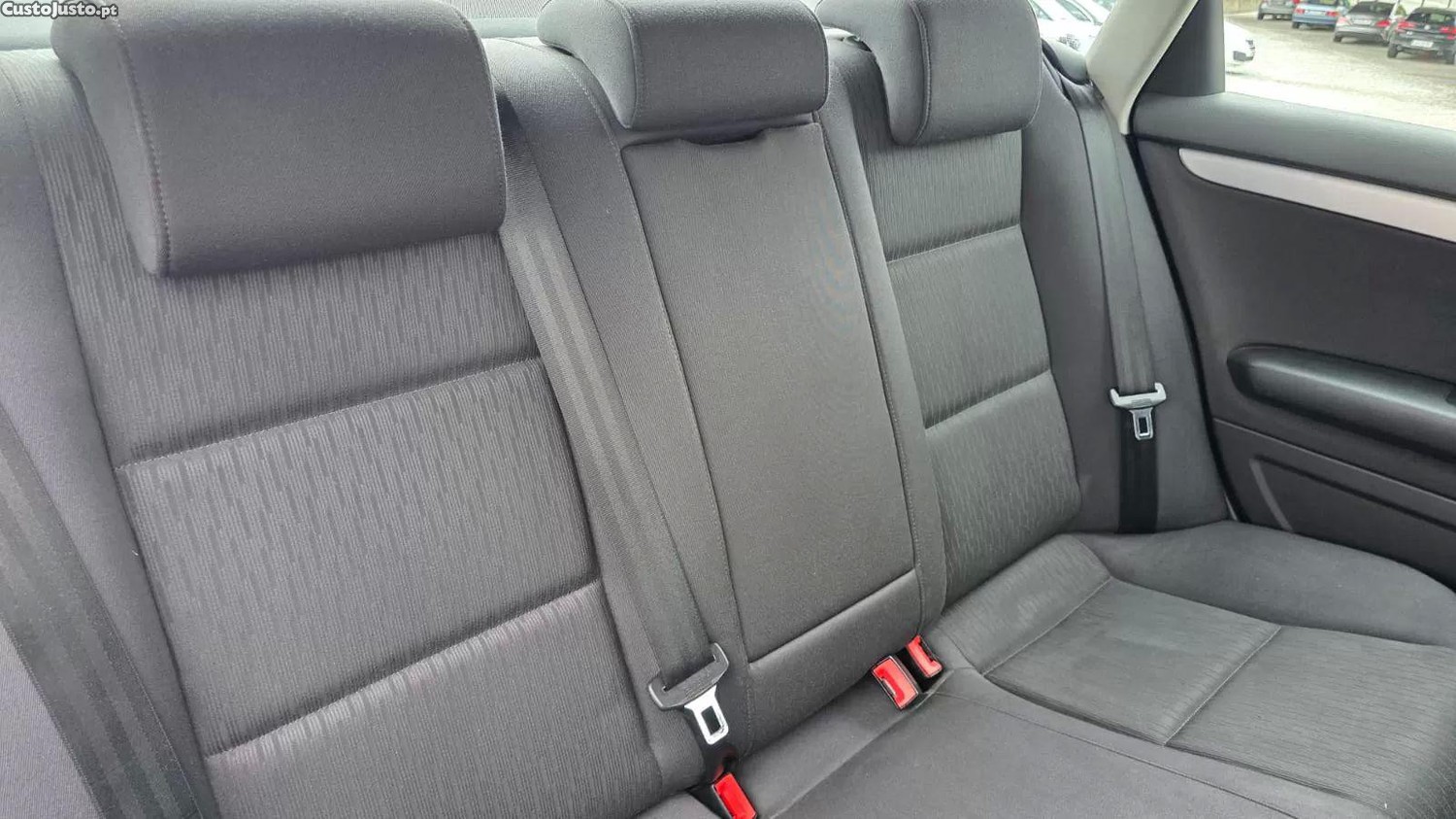 Audi A4 1.9 tdi s-line — fotografia 2