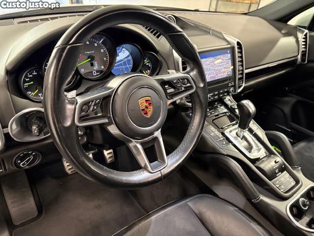 Porsche Cayenne S E-Hybrid Plug-in Platinium Edition — fotografia 7
