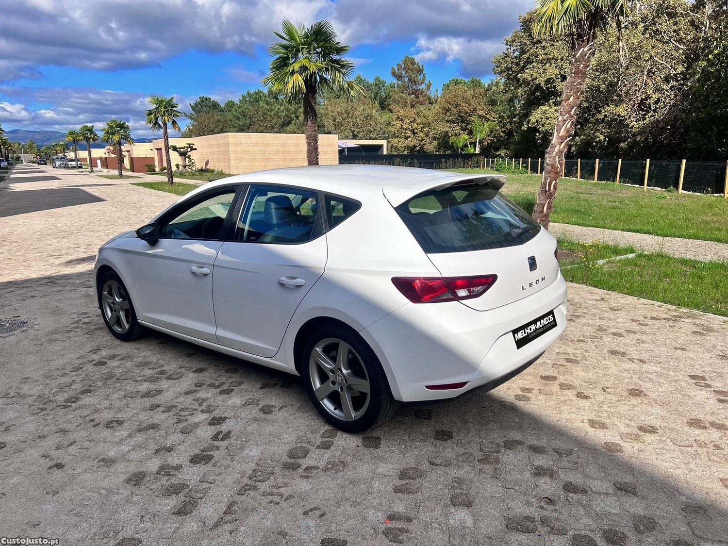 Seat Leon 1.6 TDi - 13 — photo 3