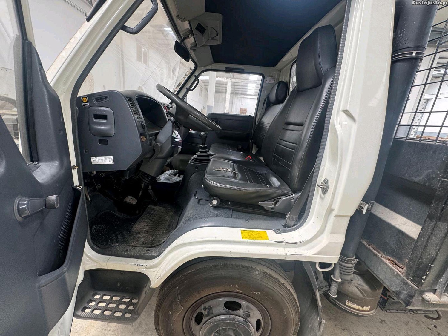 Toyota Dyna 280 — fotografia 7
