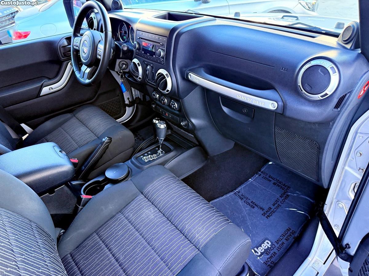 Jeep Wrangler Sahara Unlimited — fotografia 36