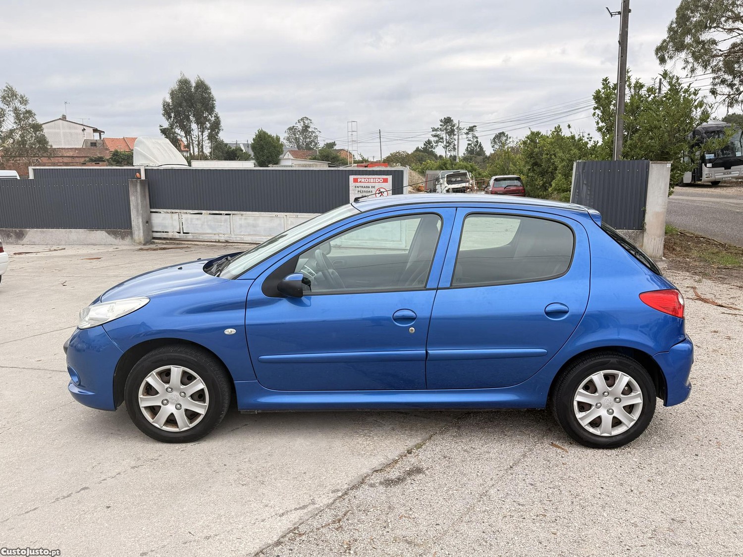 Peugeot 206 1.1i de 2010 — fotografia 14