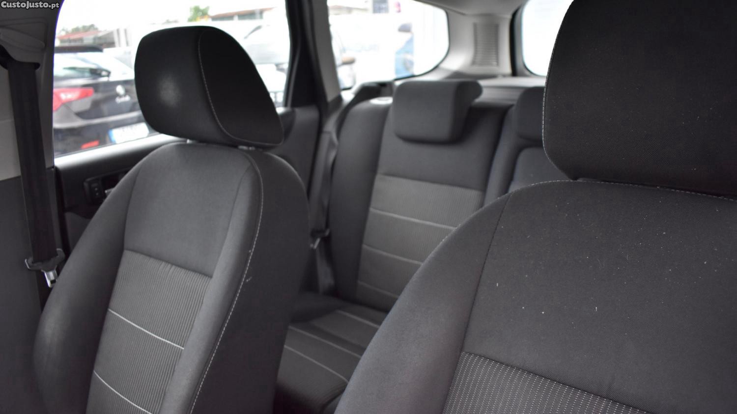 Ford Focus 1.6 TDCi - 10 — photo 5
