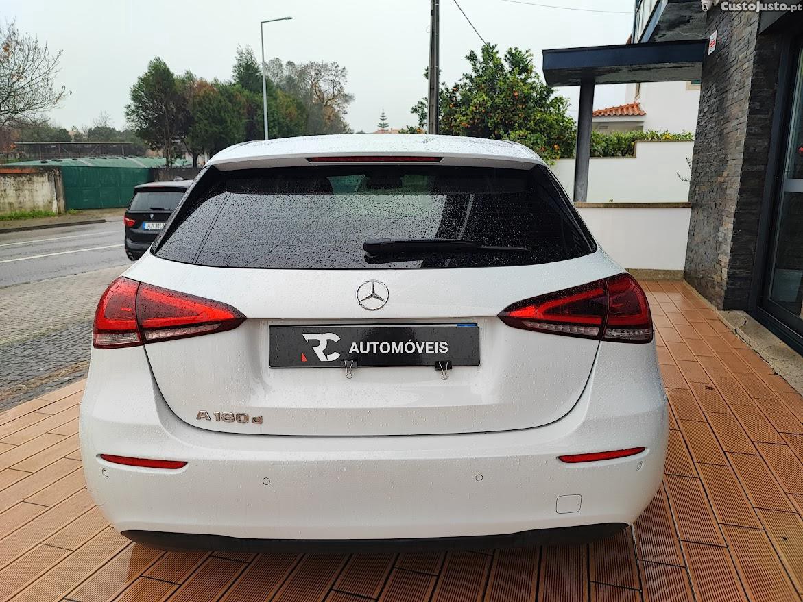 Mercedes-Benz A 180 d Style Plus Auto — fotografia 10