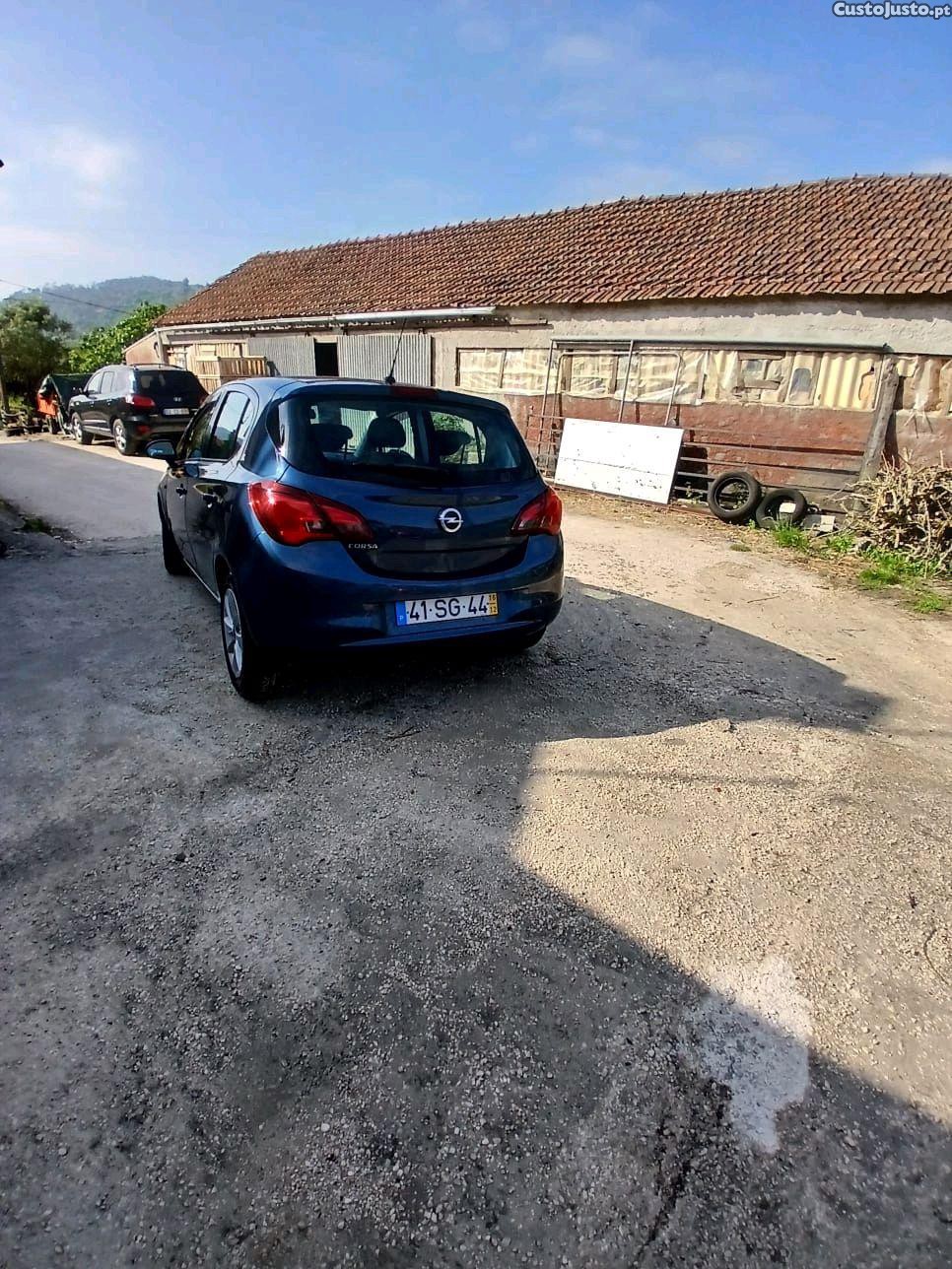 Opel Corsa 1200 cc — fotografia 5