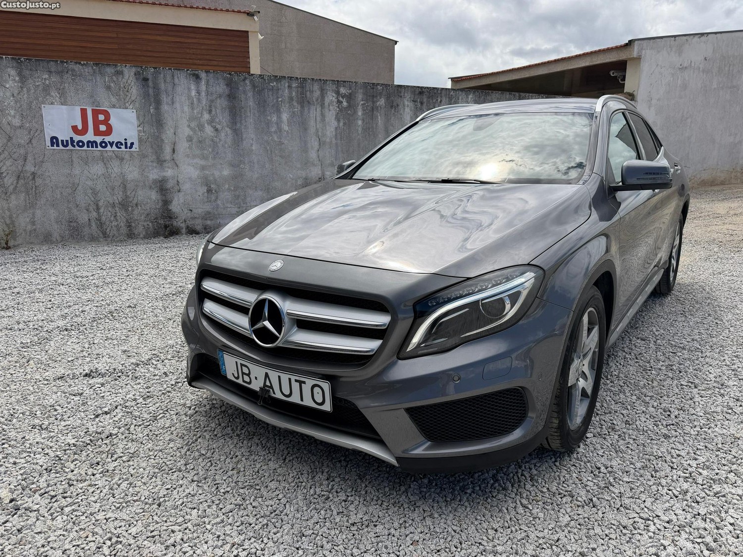Mercedes-Benz GLA 200 d AMG Line Aut. — fotografia 13
