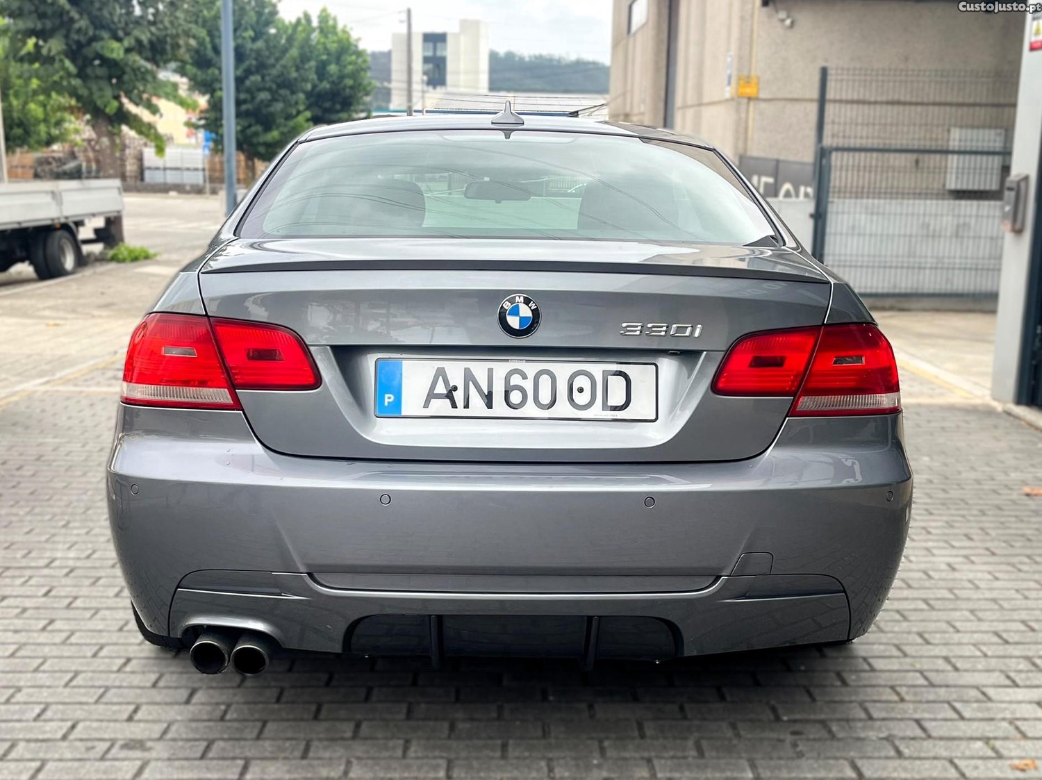 BMW 330 i — fotografia 24