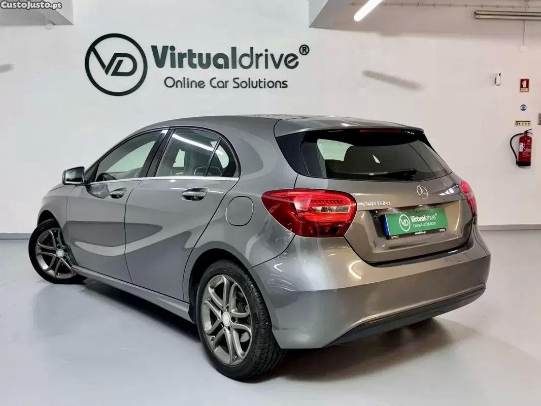 Mercedes-Benz A 180 D 7g-dct peak edition — fotografia 11