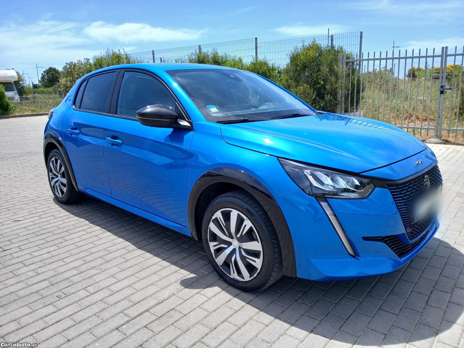Peugeot e-208 50 kWh Allure Pack — fotografia 6