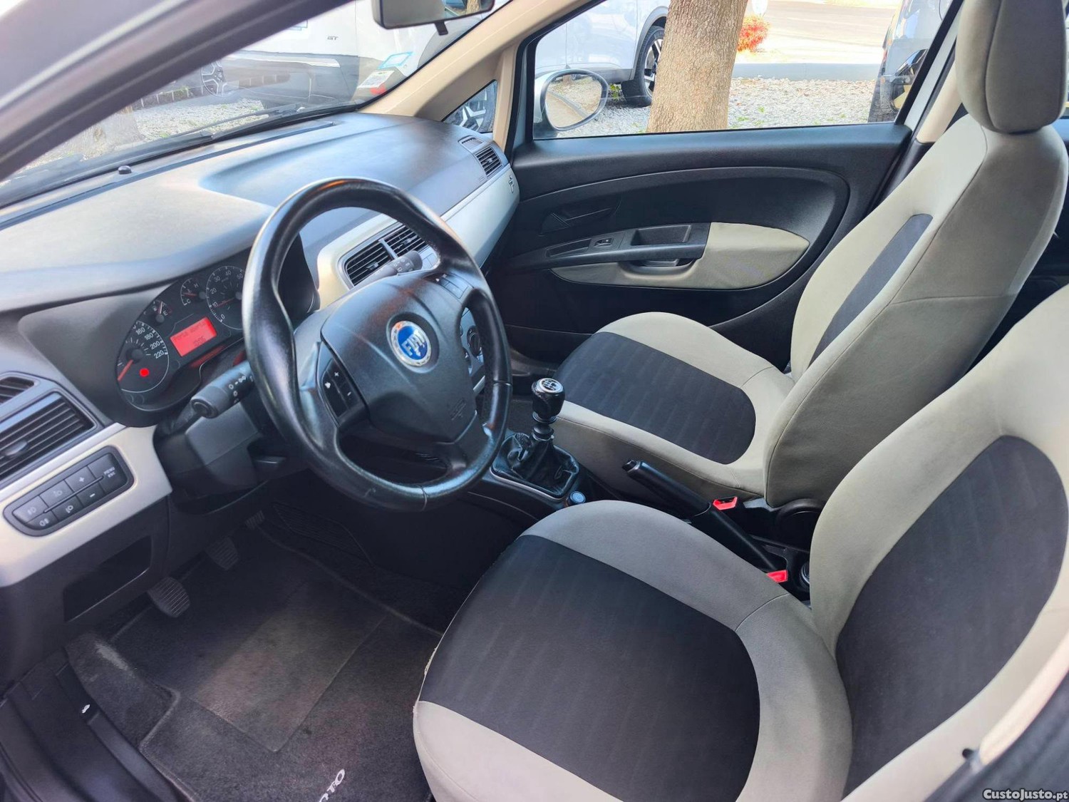 Fiat Punto 1.2 gasolina — fotografia 6
