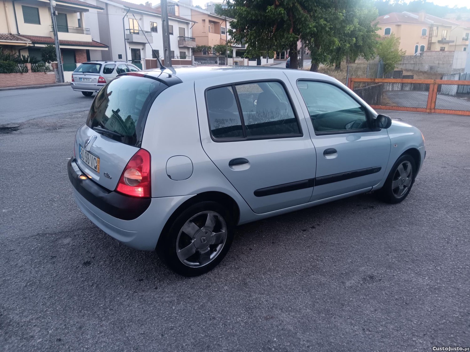 Renault Clio 1.5cc DCI Gasóleo — fotografia 9