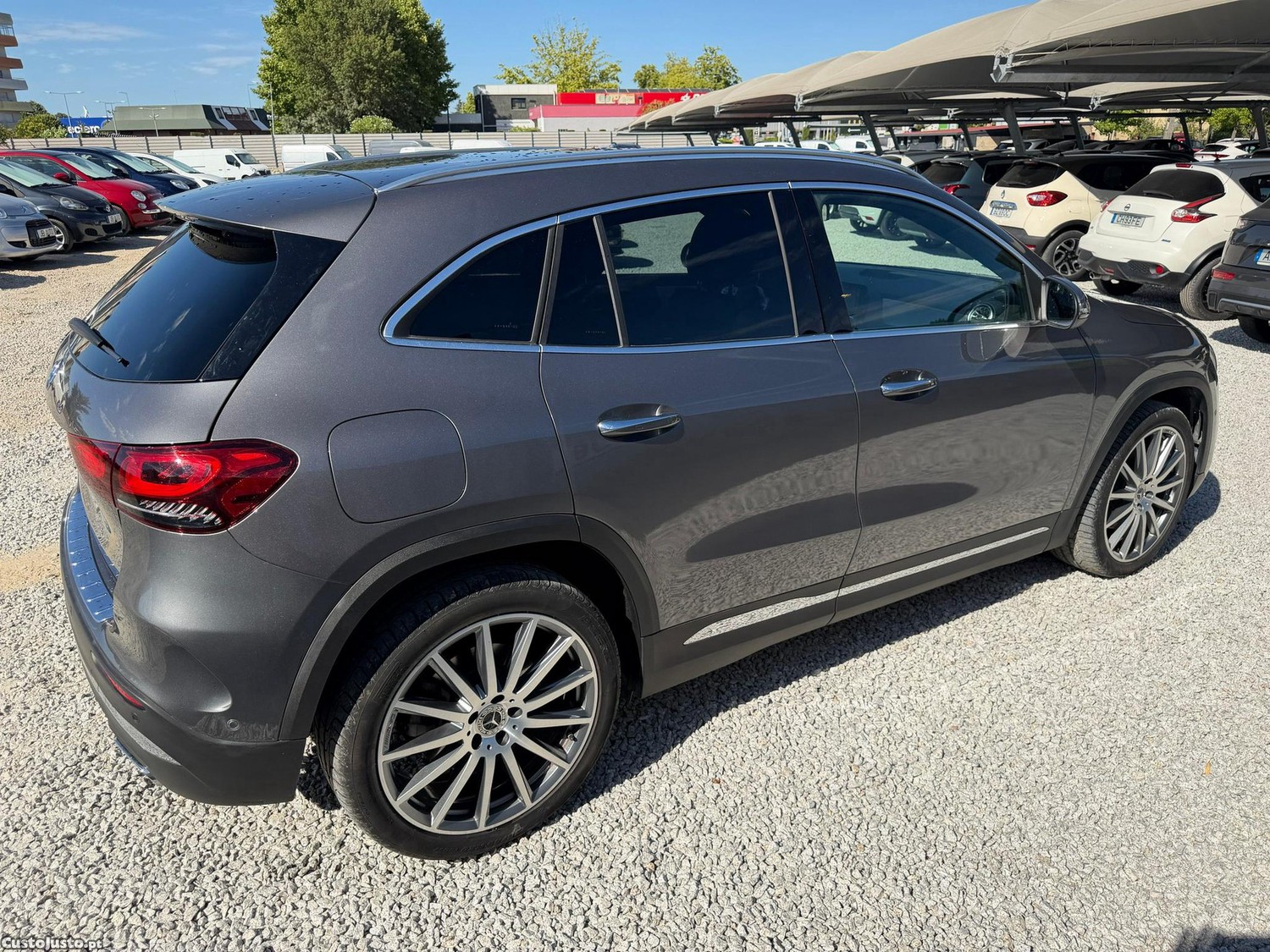 Mercedes-Benz GLA 250 e AMG Line — fotografia 12