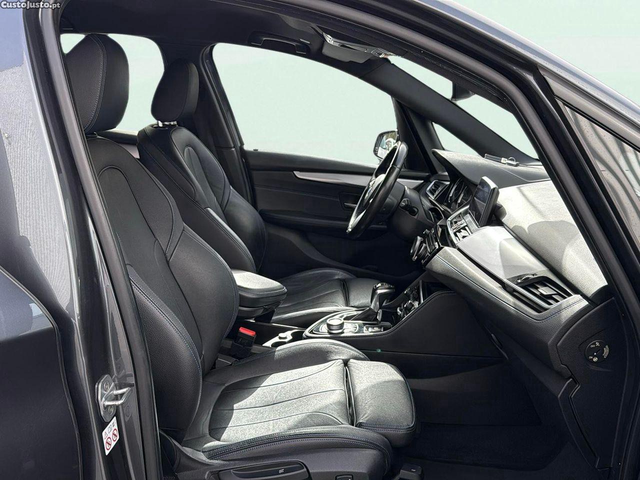 BMW 225 Active Tourer XE Pack M — fotografia 10