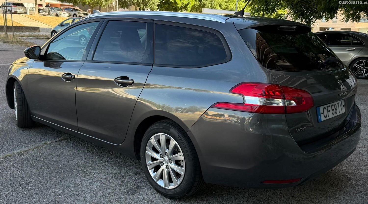 Peugeot 308 SW 1.2 THP - Style - Teto Panoramico — fotografia 10