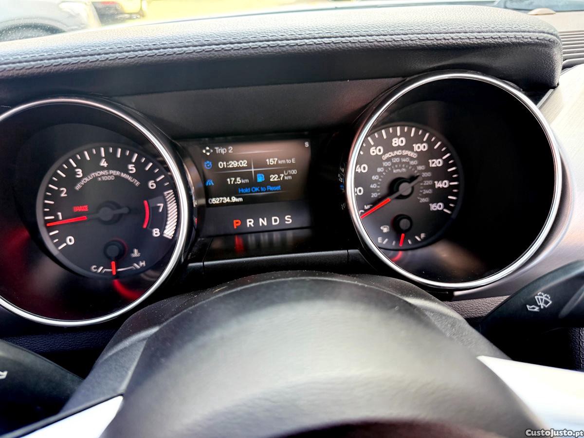 Ford Mustang 2.3 Convertible — fotografia 40