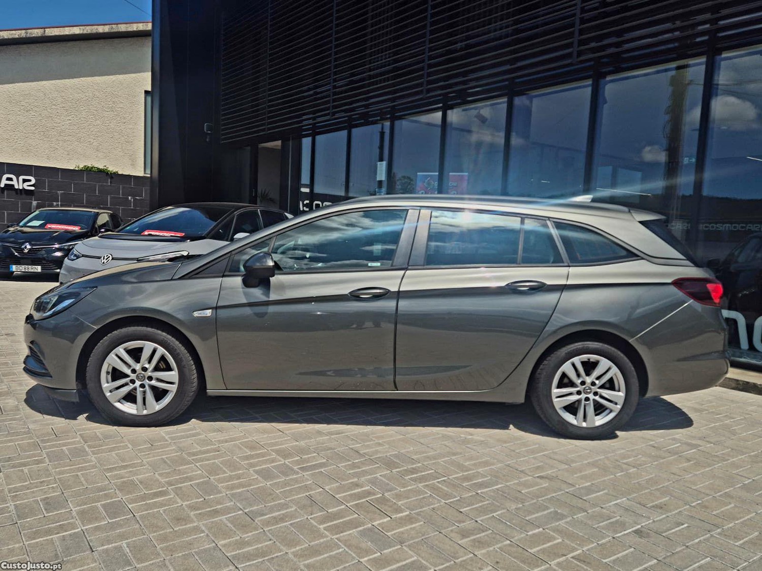 Opel Astra Sports Tourer 1.6CDTI — fotografia 13