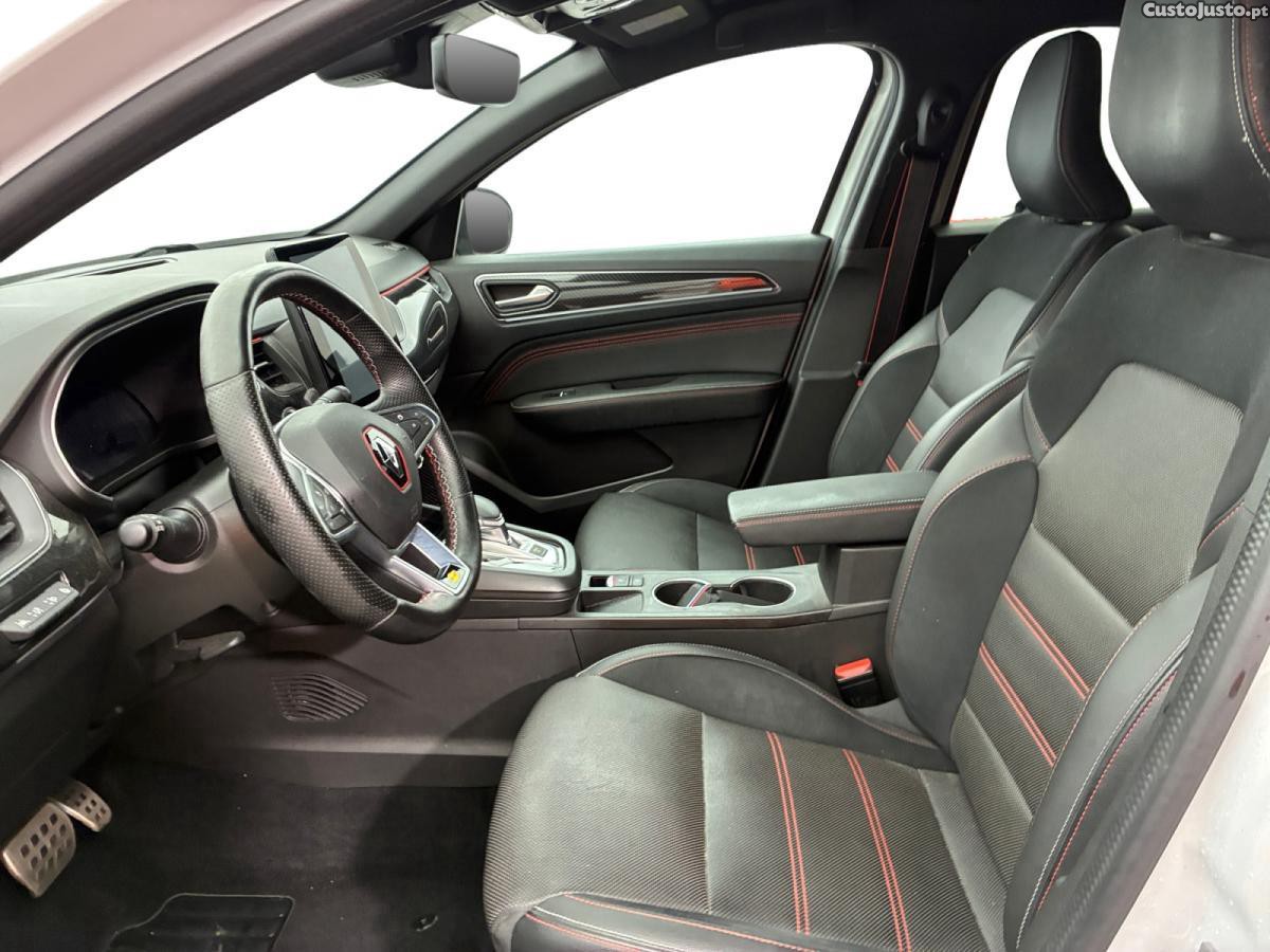 Renault Arkana E-Tech R.S. Line — fotografia 7