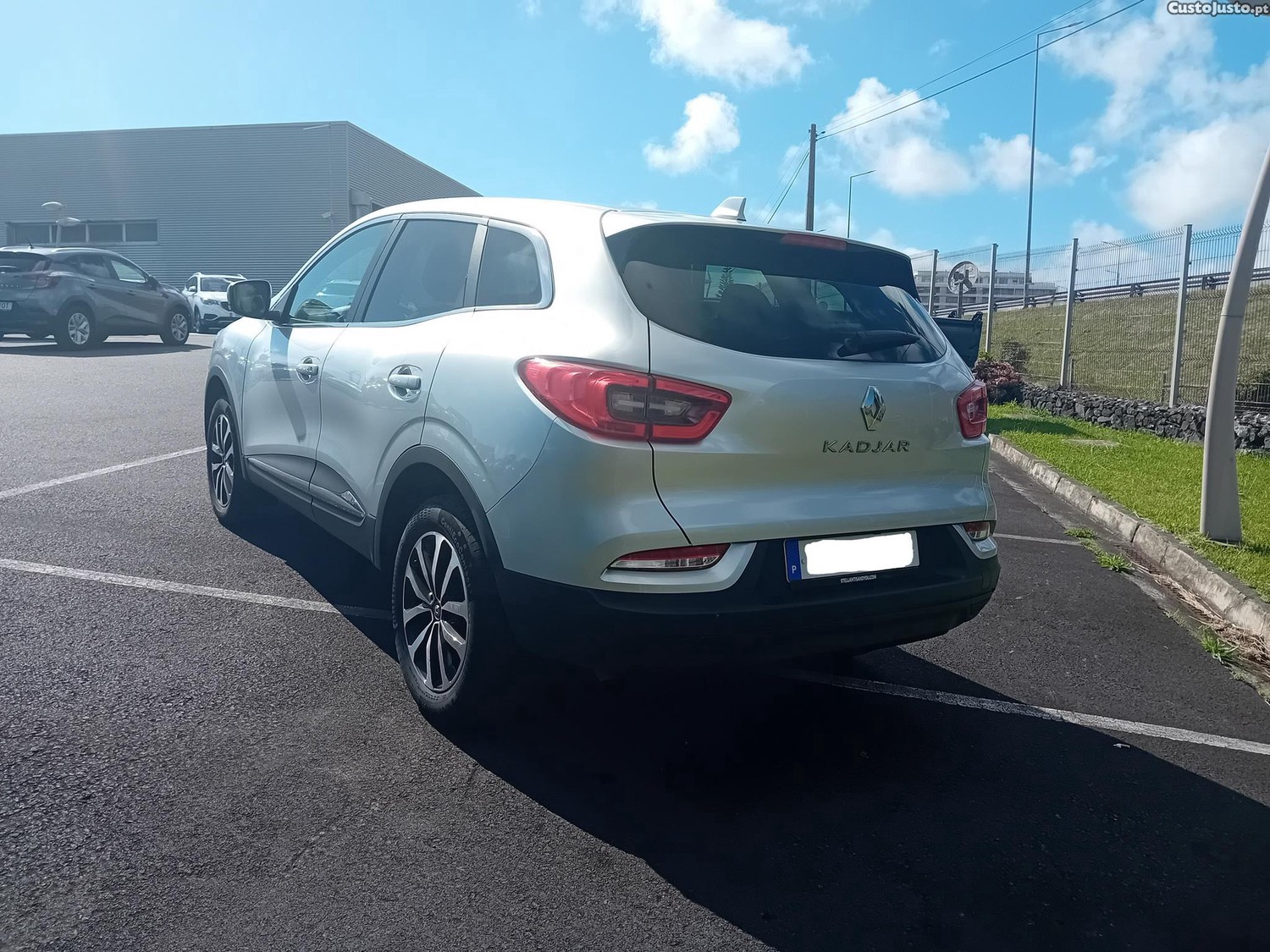 Renault Kadjar 1.3 TCe Intense EDC - 140 Cv. - 2022 — fotografia 4