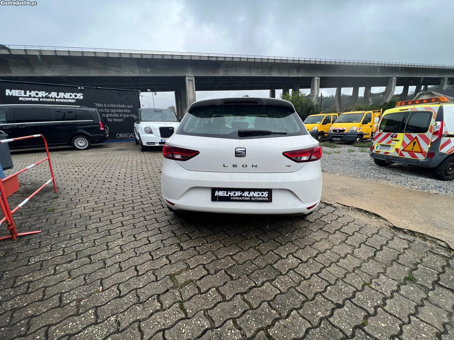 Seat Leon 1.6 TDi - 13 — photo 4