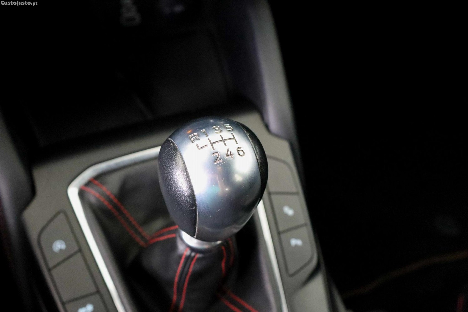 Ford Kuga 1.5 EcoBoost ST-Line X — fotografia 15