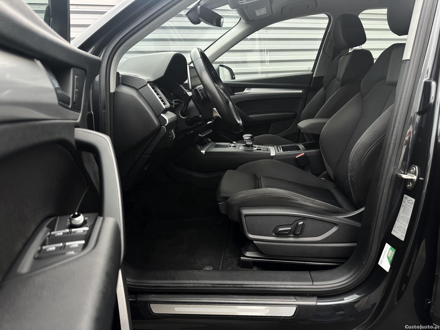 Audi Q5 40 TDI quattro Sport — fotografia 17