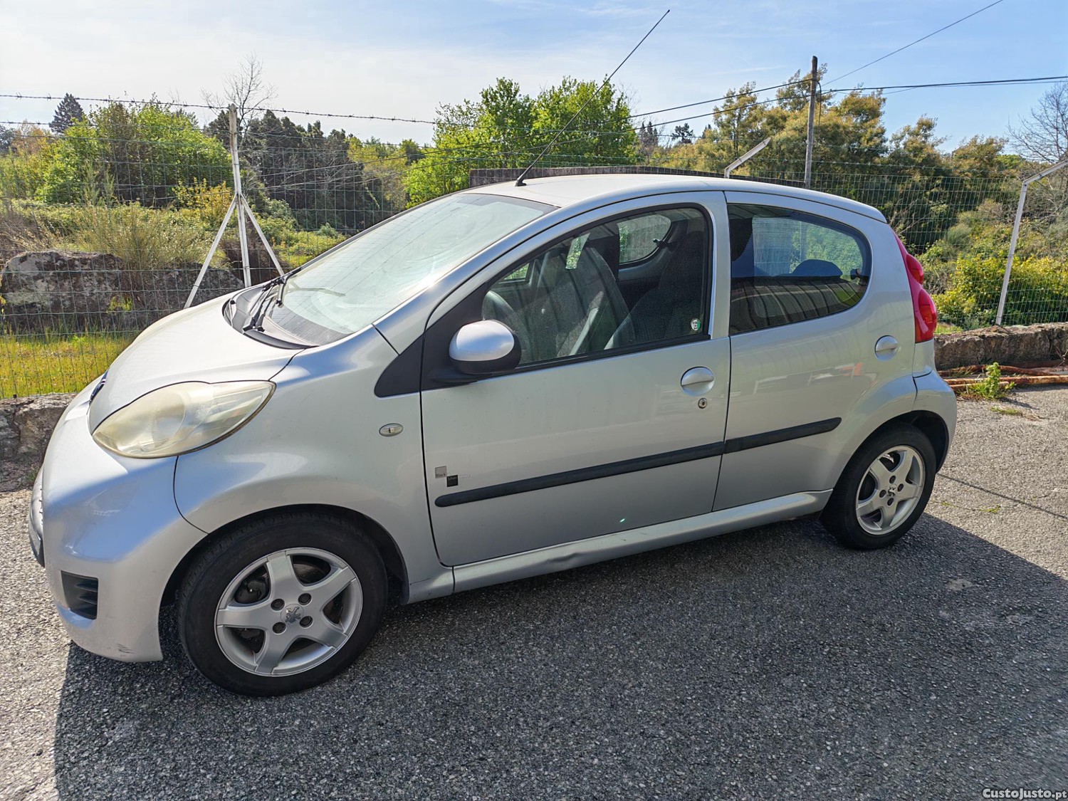 Peugeot 107 1.0 — fotografia 6