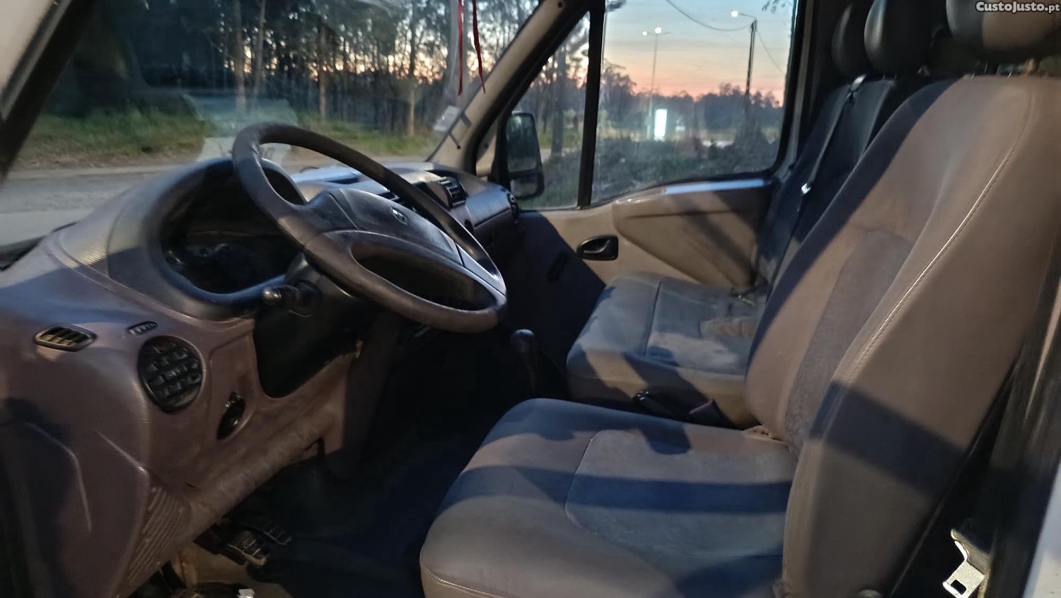 Renault Master 2.5d muito jeitosa mas não e nova — fotografia 4