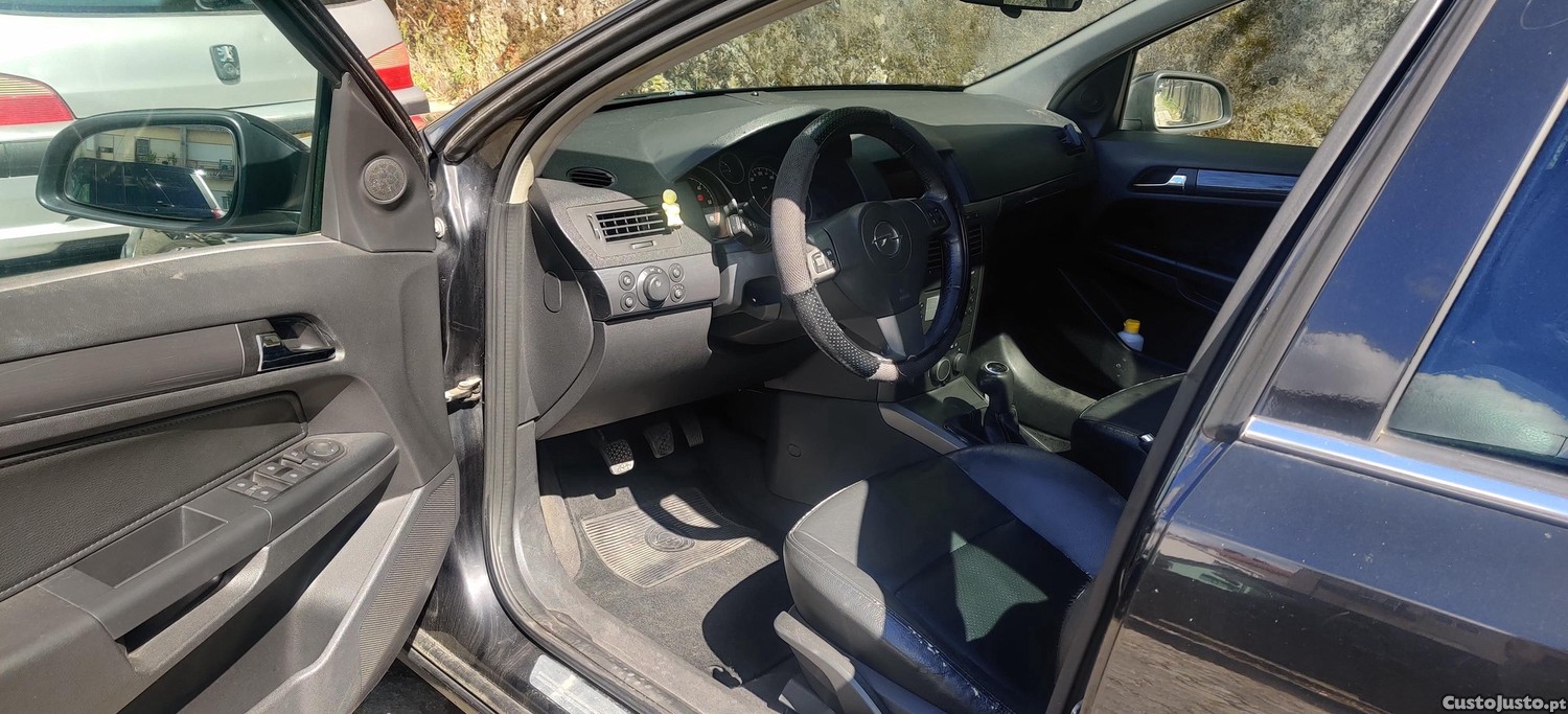 Opel Astra STATION WAGON — fotografia 6