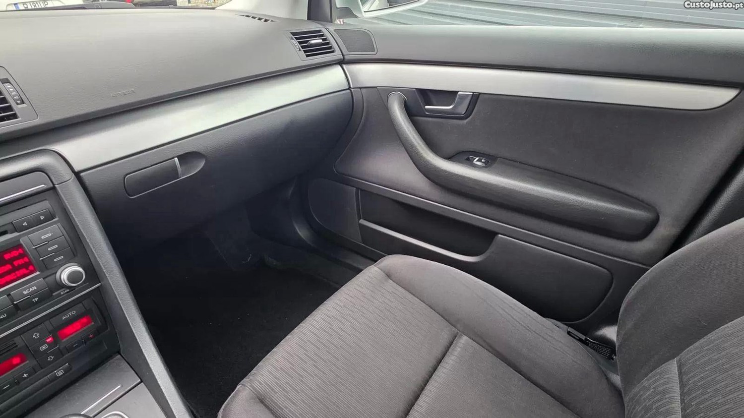 Audi A4 1.9 tdi s-line — fotografia 6