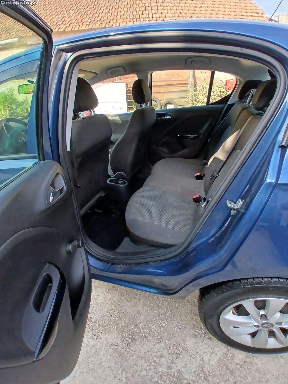 Opel Corsa 1200 cc — fotografia 4
