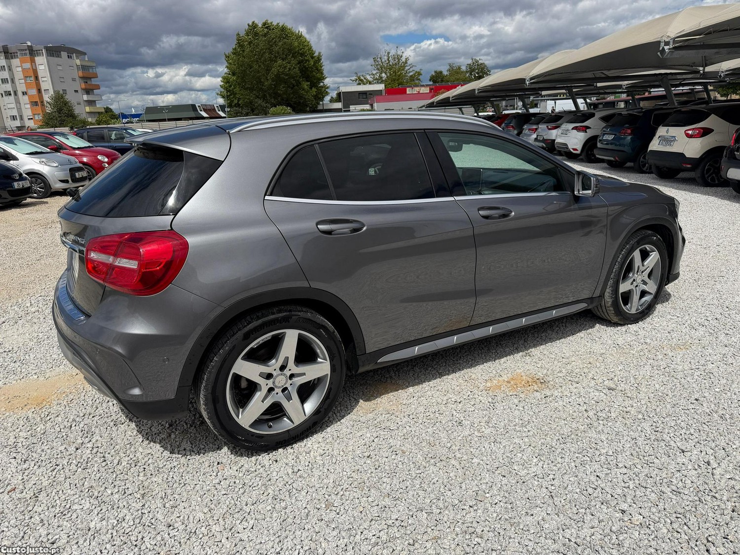 Mercedes-Benz GLA 200 d AMG Line Aut. — fotografia 9
