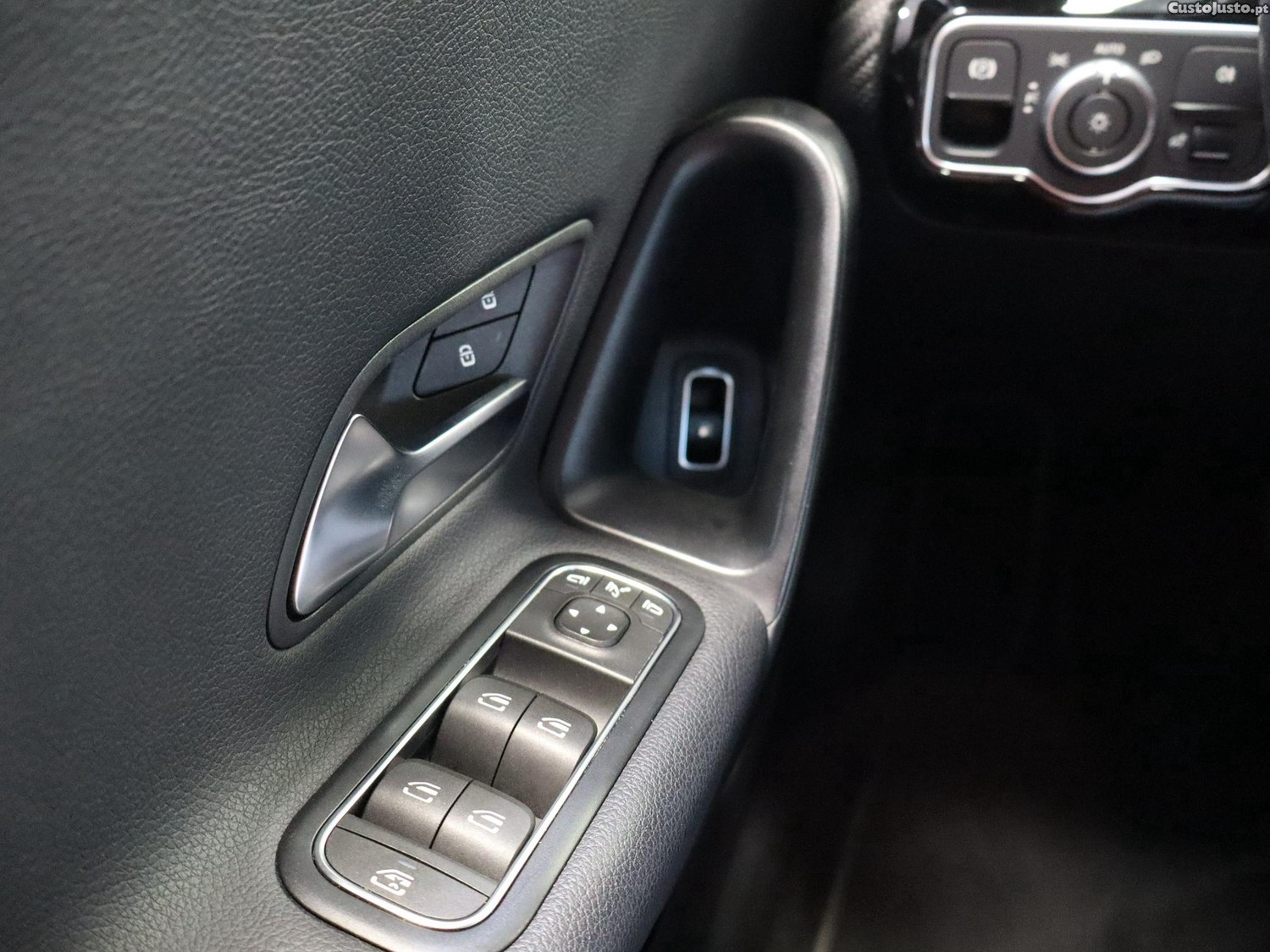 Mercedes-Benz A 250 e Style Plus — fotografia 7