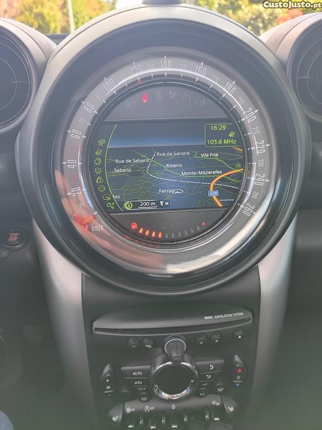 MINI Countryman COOPER 1.6 D — fotografia 7