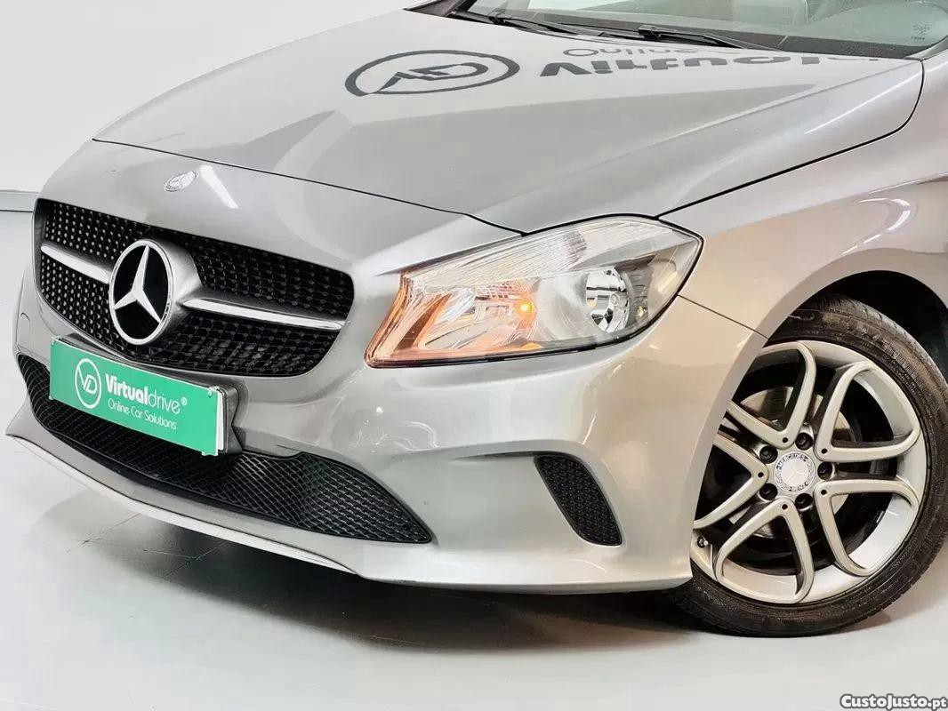 Mercedes-Benz A 180 D 7g-dct peak edition — fotografia 7